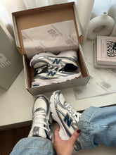 Carregar imagem no visualizador da galeria, New Balance 740 – Azul