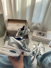 Carregar imagem no visualizador da galeria, New Balance 740 – Azul