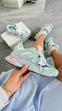 Carregar imagem no visualizador da galeria, New Balance 9060 – Azul