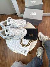 Carregar imagem no visualizador da galeria, New Balance 9060 - Branco/Cinza