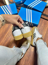 Carregar imagem no visualizador da galeria, Tênis Adidas Sambae