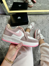 Carregar imagem no visualizador da galeria, Tênis Air Force 1 - Love