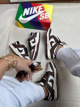 Carregar imagem no visualizador da galeria, Tênis Nike Dunk Low - Cacau