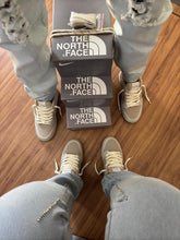 Carregar imagem no visualizador da galeria, Dunk Low Collab The North Face - Bege
