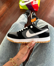 Carregar imagem no visualizador da galeria, Tênis Nike Dunk Low - Cinza/Preto
