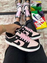 Carregar imagem no visualizador da galeria, Tênis Nike DUNK Low Pink