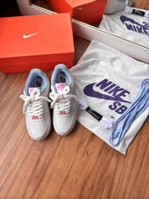 Carregar imagem no visualizador da galeria, Tênis Nike Air Force com Swoosh Azul