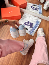 Carregar imagem no visualizador da galeria, Tênis Nike Air Force com Swoosh Azul