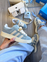 Carregar imagem no visualizador da galeria, Tênis Adidas Campus – Azul Bebê