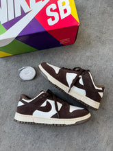 Carregar imagem no visualizador da galeria, Dunk Low – Café & Camurça