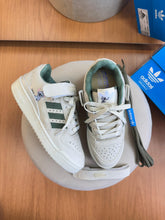Carregar imagem no visualizador da galeria, Adidas Forum Low - Disney Stitch