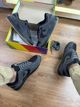 Carregar imagem no visualizador da galeria, Tênis Nike Dunk Low - Preto/Cinza