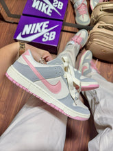 Carregar imagem no visualizador da galeria, Tênis Nike Dunk Low - Violeta/Rosa