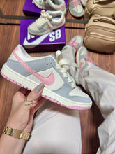 Carregar imagem no visualizador da galeria, Tênis Nike Dunk Low - Violeta/Rosa