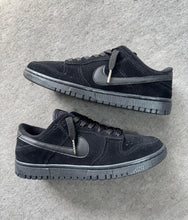 Carregar imagem no visualizador da galeria, Nike Dunk Low – All Black