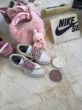 Carregar imagem no visualizador da galeria, \Nike Dunk Low – Flamingo