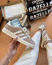 Carregar imagem no visualizador da galeria, Tênis Adidas Gazelle - Marrom