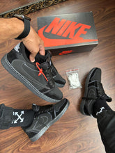 Carregar imagem no visualizador da galeria, Tênis Nike Jordan x Travis - Preto/Camurça