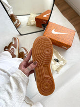 Carregar imagem no visualizador da galeria, Tênis Nike Air Force Madri