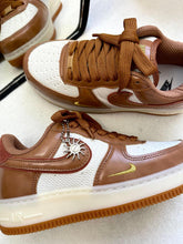 Carregar imagem no visualizador da galeria, Tênis Nike Air Force Madri