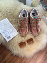 Carregar imagem no visualizador da galeria, Tênis New Balance 9060 - Salmão