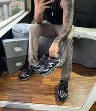 Carregar imagem no visualizador da galeria, Tênis New Balance 9060 - Preto/Cinza/Branco