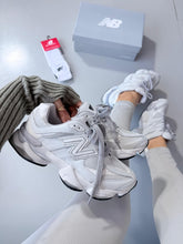 Carregar imagem no visualizador da galeria, New Balance 9060 “Gelo”