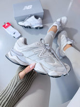 Carregar imagem no visualizador da galeria, New Balance 9060 “Gelo”