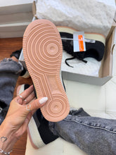 Carregar imagem no visualizador da galeria, Tênis Nike Air Force - Nobuck Tricô