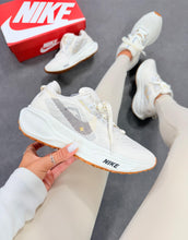 Carregar imagem no visualizador da galeria, Nike Pegasus Trail 5 – Off White