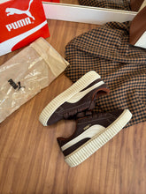 Carregar imagem no visualizador da galeria, Puma Suede Plataforma – Marrom Escuro