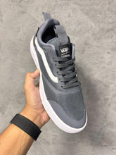 Carregar imagem no visualizador da galeria, Vans UltraRange RapidWeld - GRAY