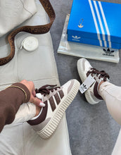 Carregar imagem no visualizador da galeria, Adidas Space Casual – Marrom & Off