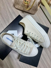 Carregar imagem no visualizador da galeria, Tênis All Star - Off White Renda