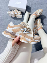 Carregar imagem no visualizador da galeria, New Balance 9060 – Branco/Terra