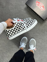 Carregar imagem no visualizador da galeria, Vans Authentic – Xadrez
