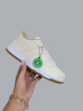 Carregar imagem no visualizador da galeria, Tênis Nike Dunk Low - Bege
