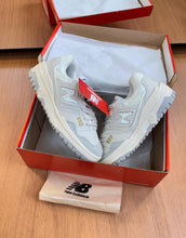 Carregar imagem no visualizador da galeria, Tênis New Balance 550 - Branco
