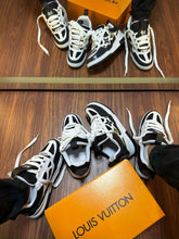 Carregar imagem no visualizador da galeria, Tênis Louis Vuitton Skate - Black/White
