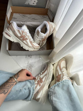 Carregar imagem no visualizador da galeria, New Balance 740 – Rose
