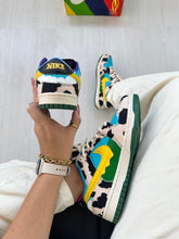 Carregar imagem no visualizador da galeria, Tênis Nike DUNK Low Ben &amp; Jerry’s
