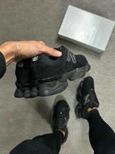 Carregar imagem no visualizador da galeria, New Balance 9060 – All Black
