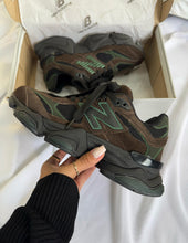 Carregar imagem no visualizador da galeria, New Balance 9060 - Marrom/Verde
