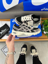 Carregar imagem no visualizador da galeria, Tênis  Asics Gel 1130 Preto/Bege
