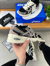 Carregar imagem no visualizador da galeria, Tênis  Asics Gel 1130 Preto/Bege
