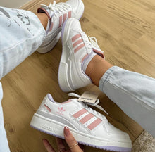 Carregar imagem no visualizador da galeria, Tênis Adidas Forum Low - Branco/Rose
