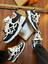 Carregar imagem no visualizador da galeria, Tênis Louis Vuitton Skate - Black/White
