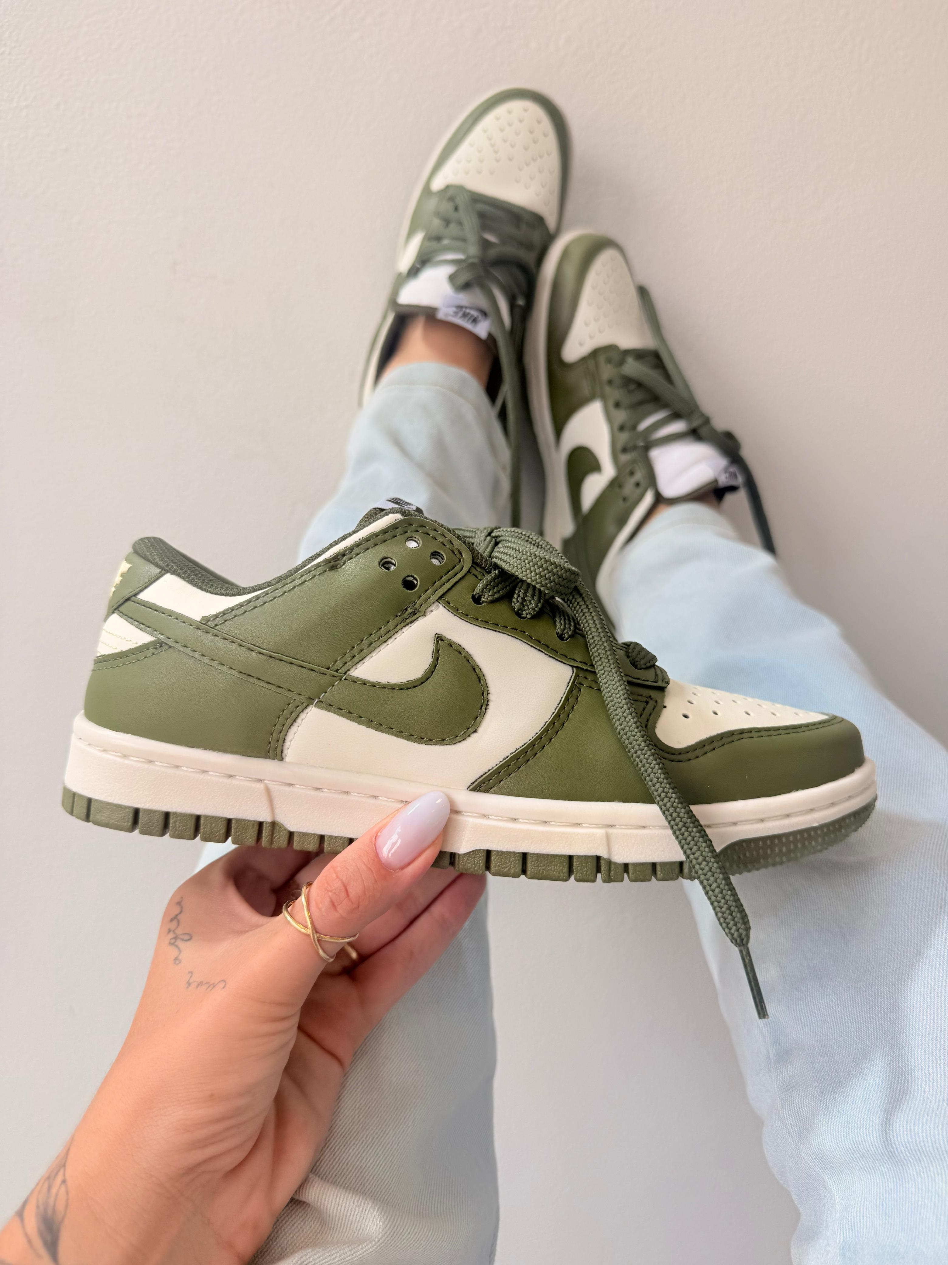 Nike Dunk Low “Musgo”