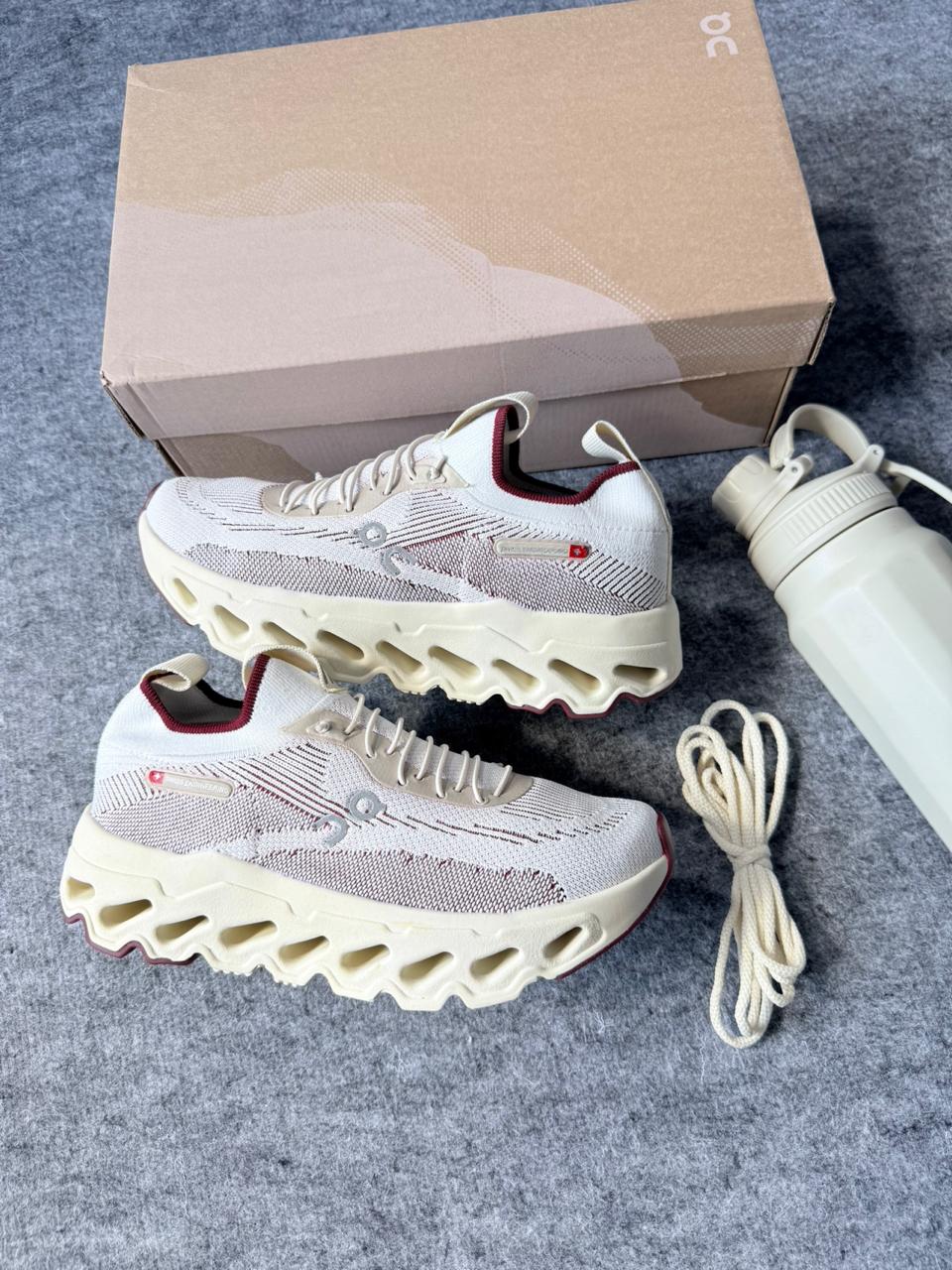 On Cloudtilt Running – Off/Bordo