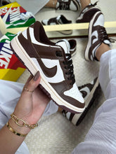 Carregar imagem no visualizador da galeria, Tênis Nike Dunk Low  - Cacau
